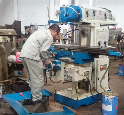 cách vệ sinh máy CNC